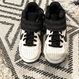 Size 13 Nike Baseball Cleats